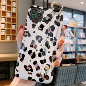 iPhone 11 Case Leopard iPhone 12 Case Leopard iPhone 12 Pro Case Wrist Strap